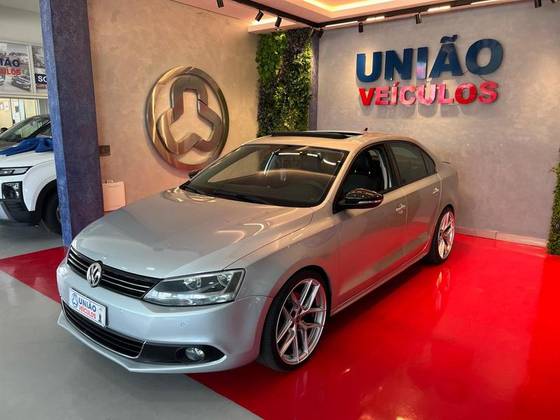 VOLKSWAGEN JETTA 2.0 COMFORTLINE FLEX 4P MANUAL VOLKSWAGEN JETTA 2.0 COMFORTLINE FLEX 4P MANUAL